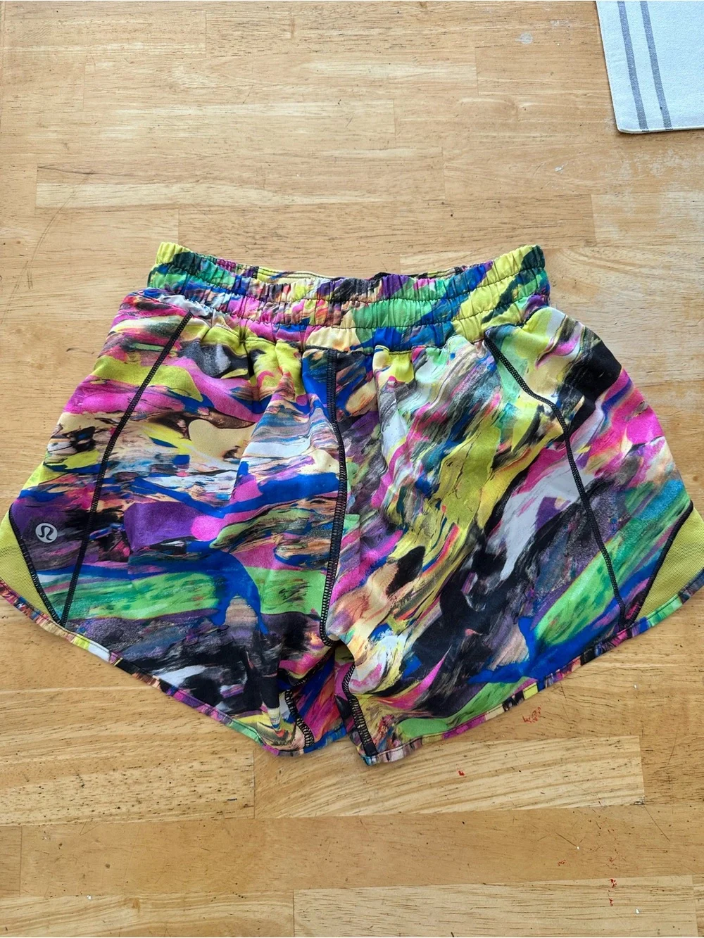 Lululemon hotty hot shorts size 2